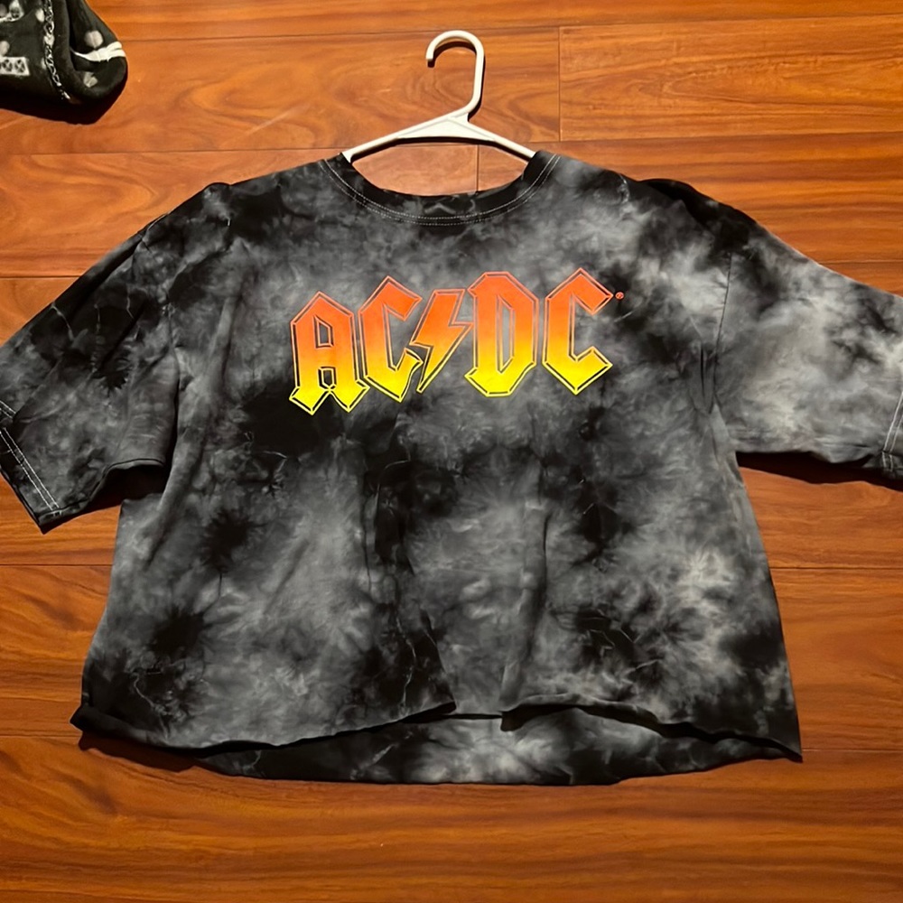 AC/DC cropped tshirt